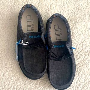 Hey Dudes- Wally Youth Size Y3-L-4